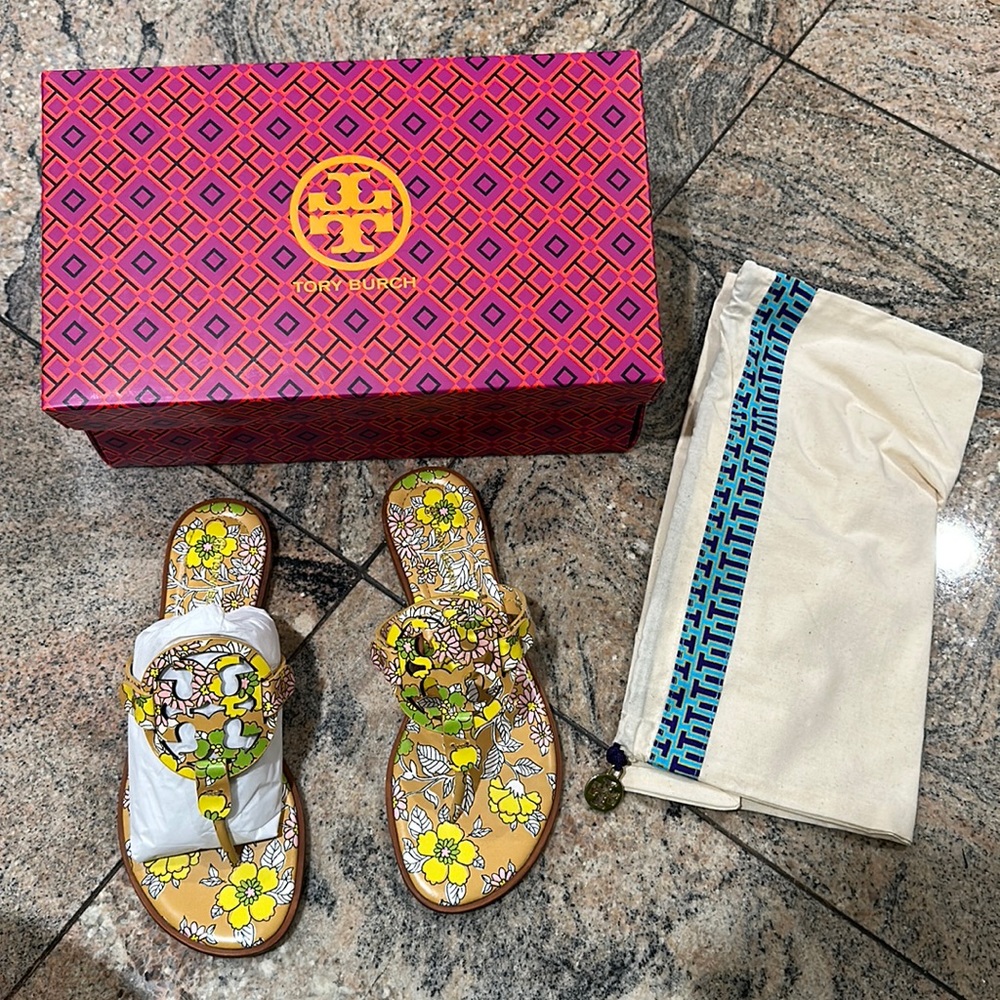 Tory Burch Miller Welt Floral flip flops- BRAND NEW